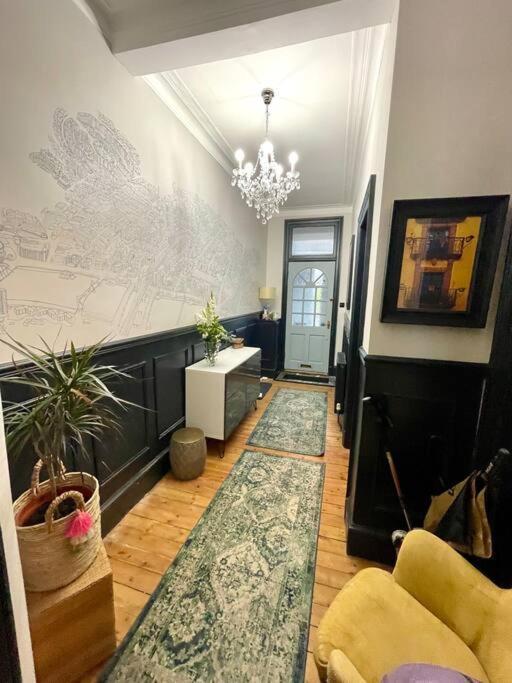 Traditional Apt Close To City Centre & Hampden Glasgow Eksteriør bilde