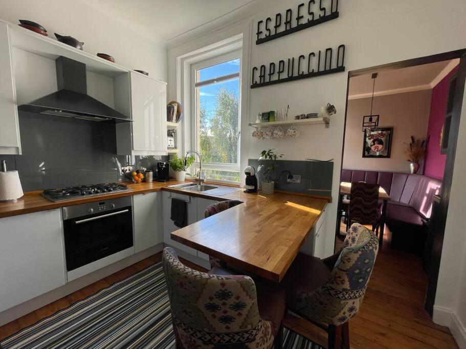 Traditional Apt Close To City Centre & Hampden Glasgow Eksteriør bilde