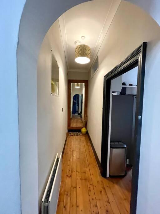 Traditional Apt Close To City Centre & Hampden Glasgow Eksteriør bilde